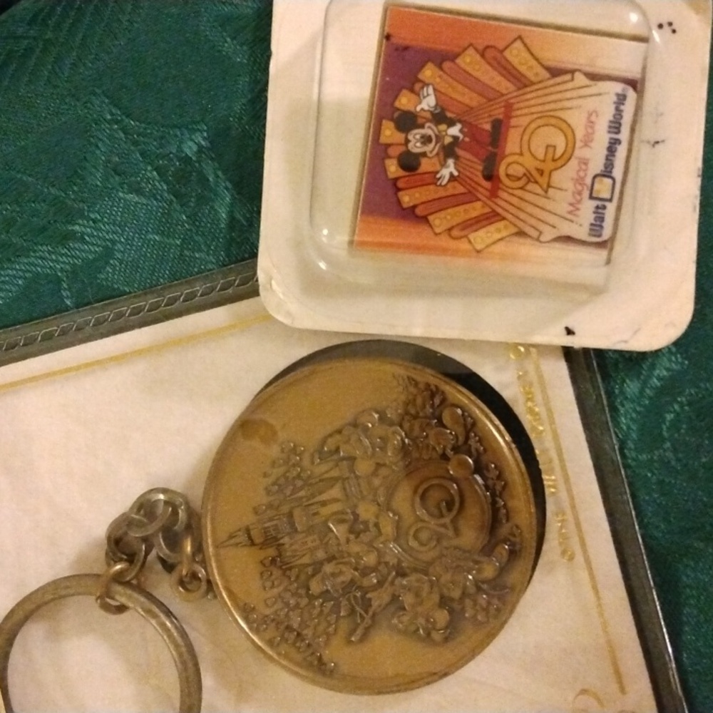 VINTAGE DISNEY 20TH ANNIVERSARY KEY CHAIN AND PIN